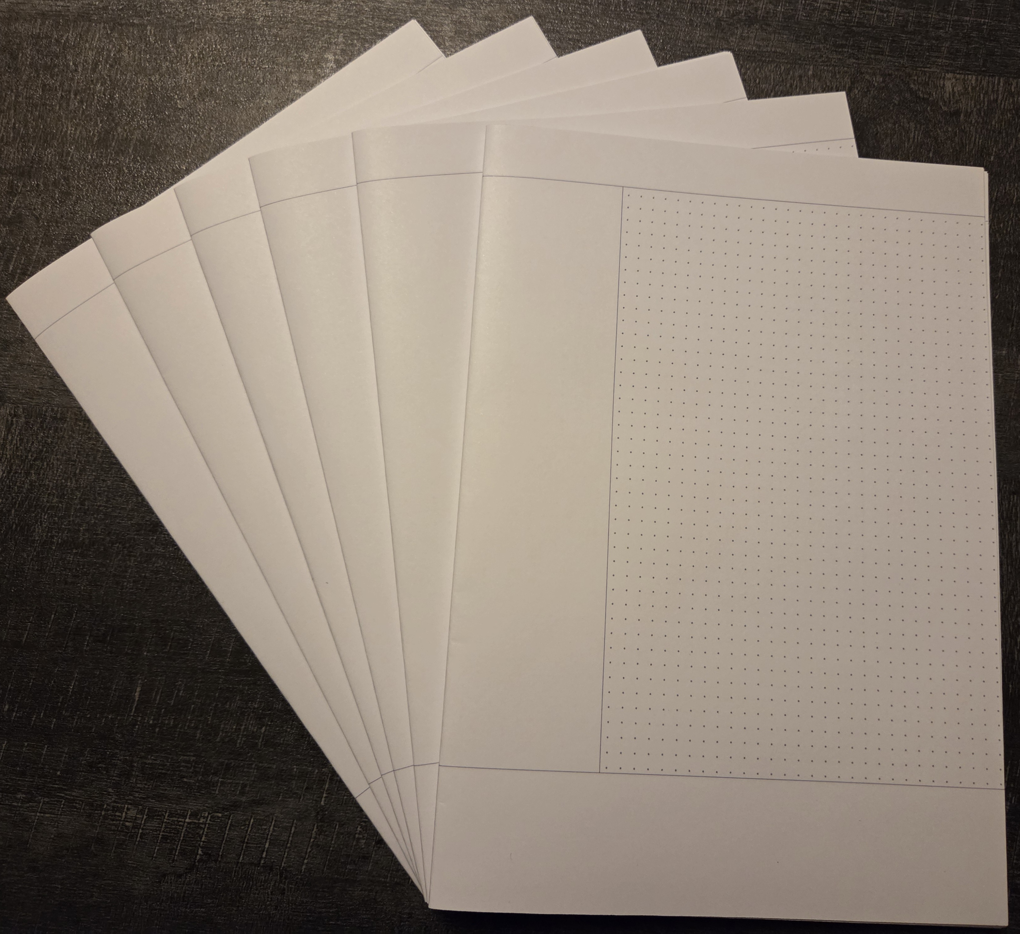 Coupe et pliage des feuilles au format désiré